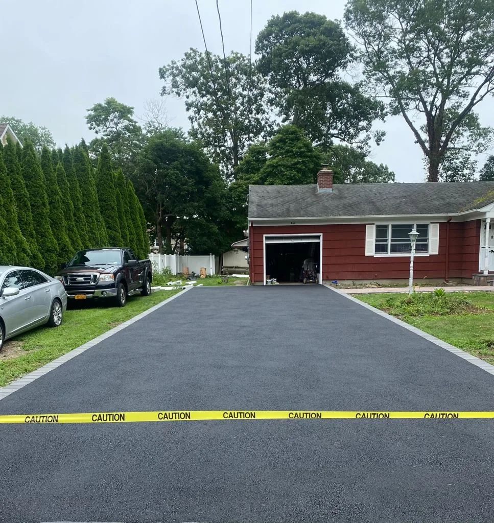 Asphalt driveway in Bellmore, Long Island