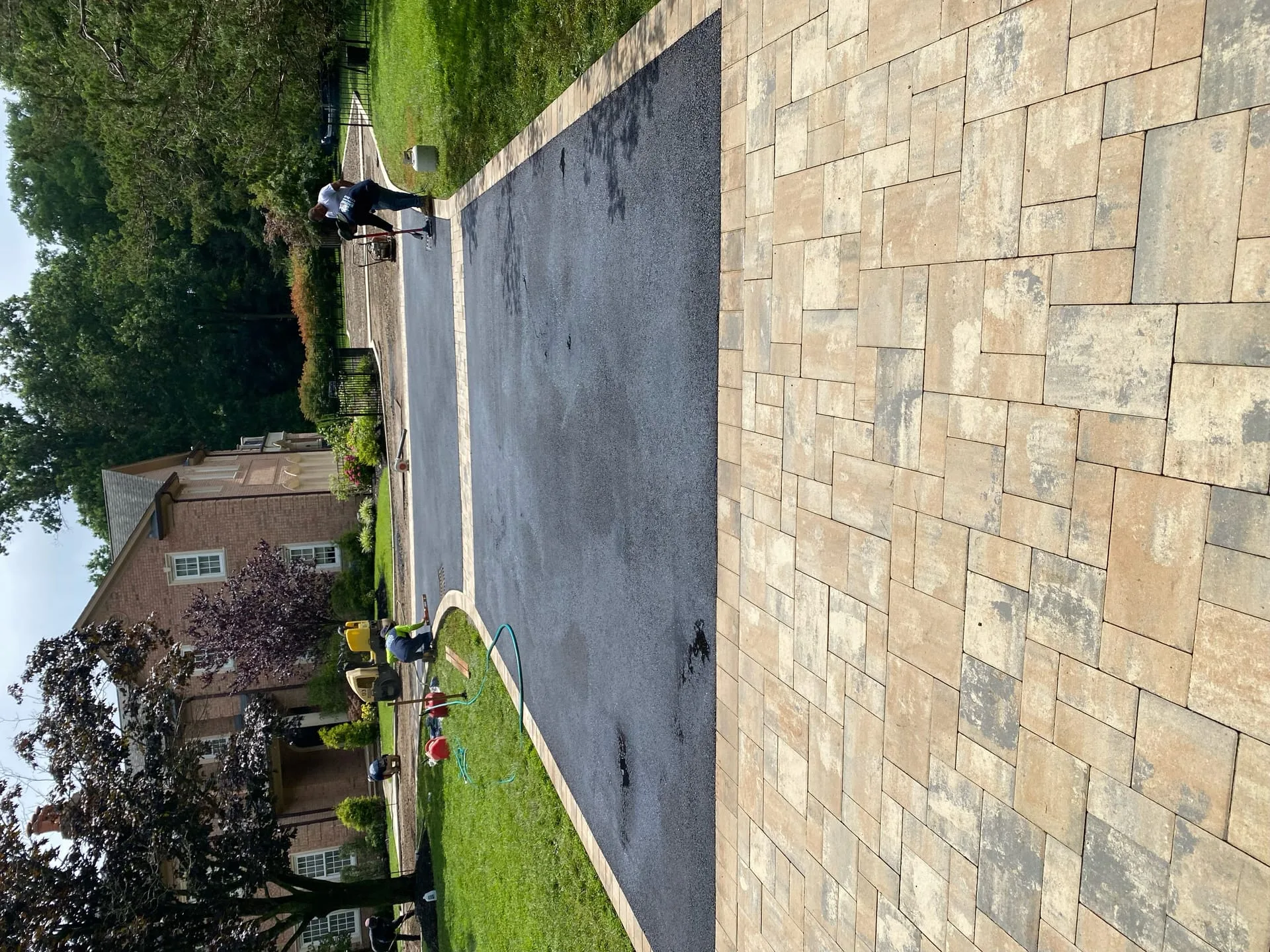Driveway Borders in North Babylon, NY - Brothers Paving & Masonry